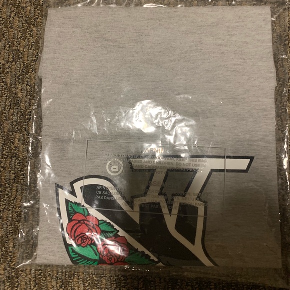 October’s Very Own (OVO) Sandra’s rose tee - Picture 7 of 7